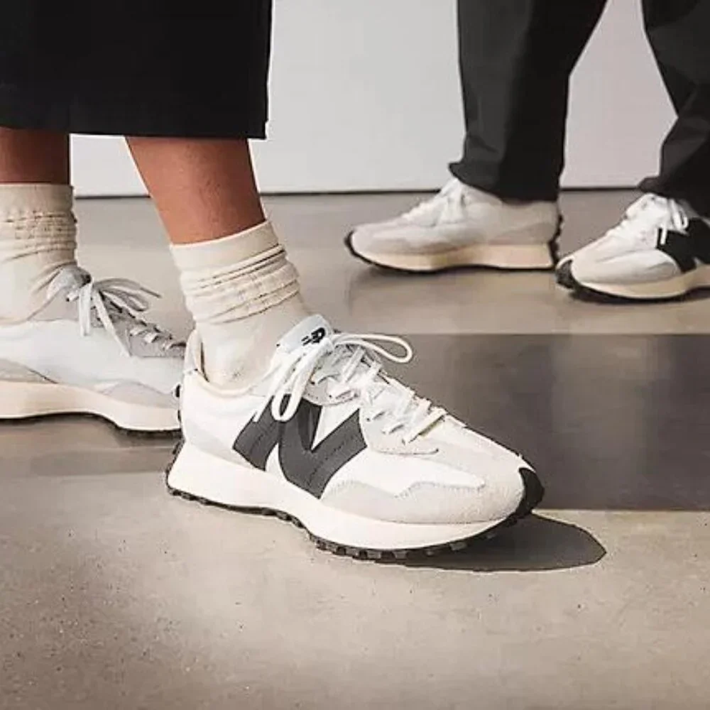 NEW BALANCE Women's 327 Shoes Size 9B In Sea Salt with NB 103 White And Black - Picture 4 of 13